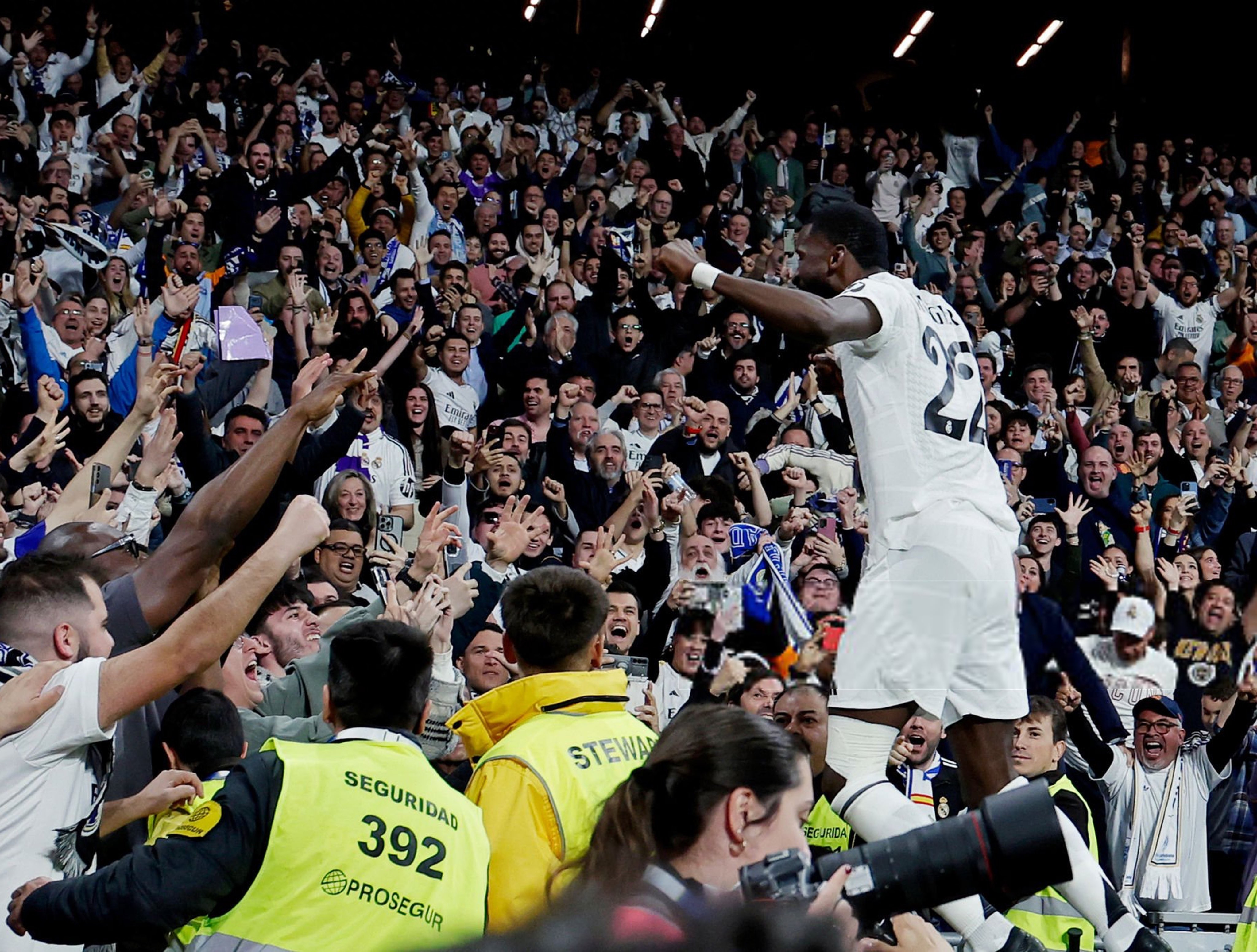 欧洲赛事精彩扣人心弦，场场胜负可期