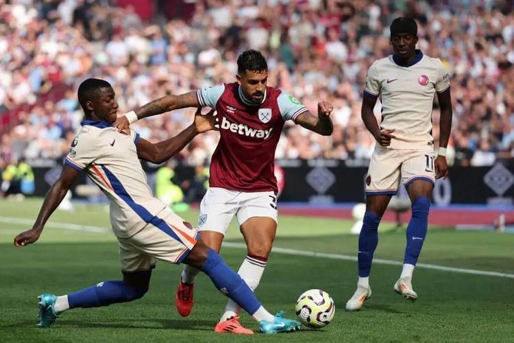 曼联主场擒西汉姆，继续追赶领先者