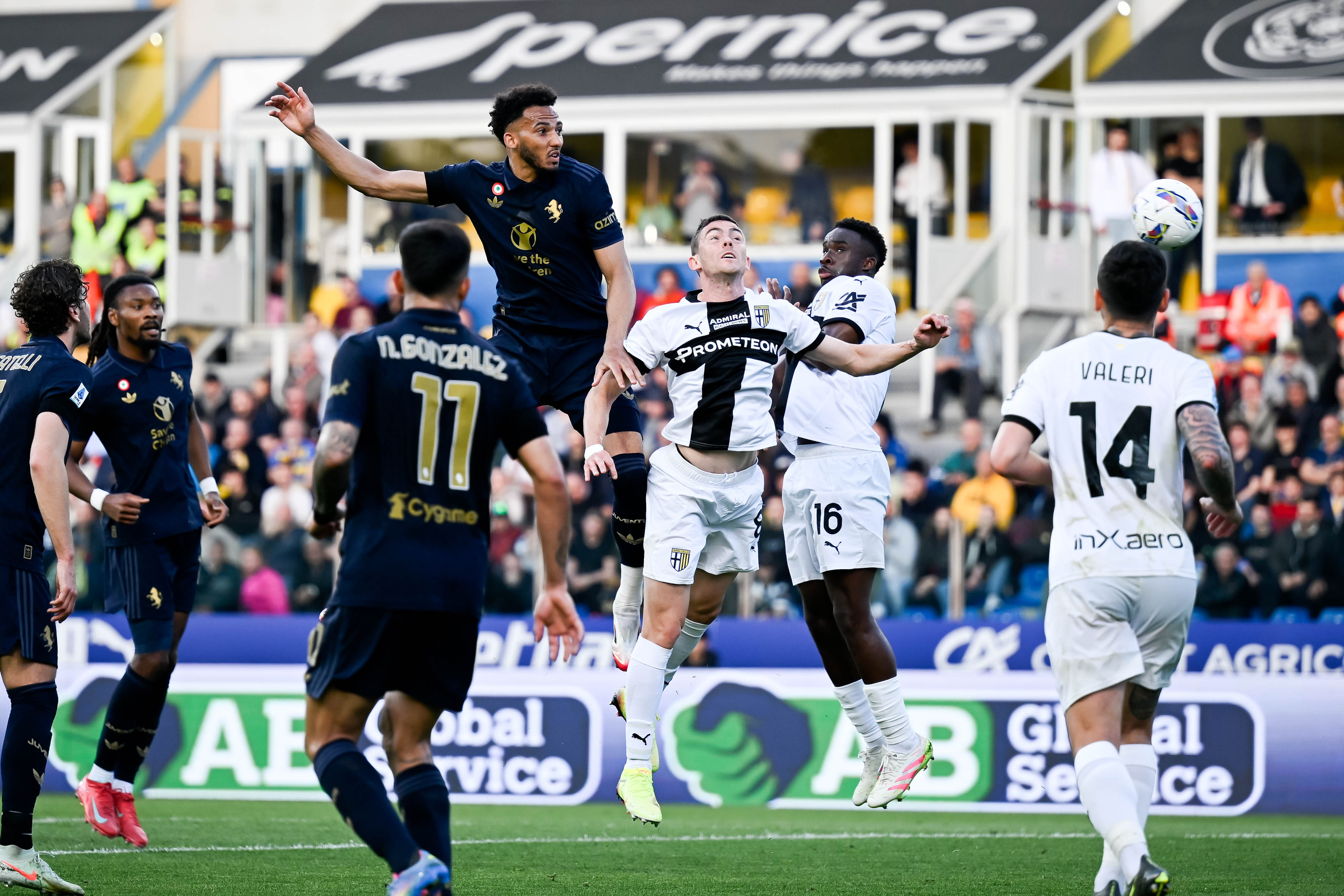 尤文图斯客场不敌罗马,积分榜位置受影响 尤文图斯客场不敌罗马,积分榜位置受影响