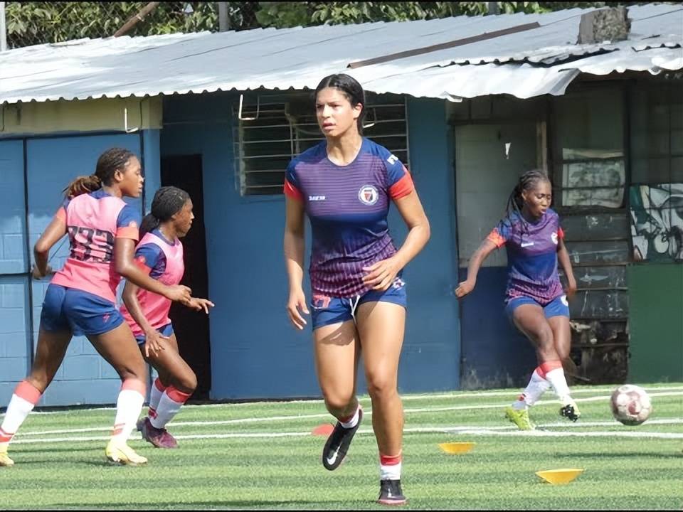 加拿大女子足球国家队准备迎接新挑战