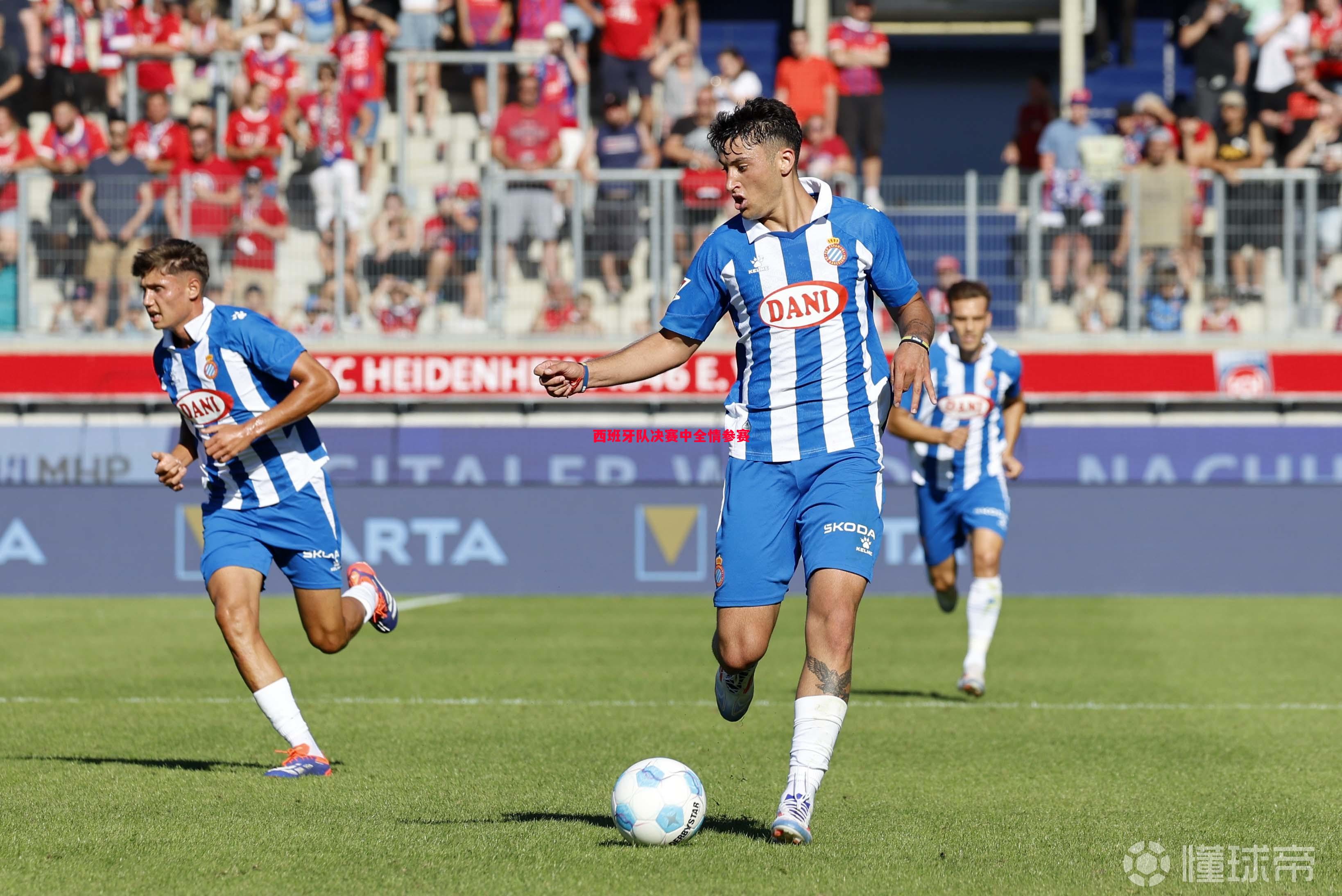 悟空体育官网-西班牙队决赛中全情参赛